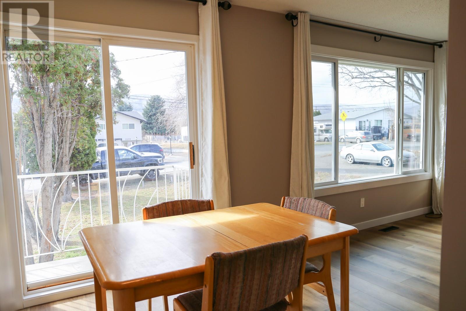 2336 Bossert Avenue, Kamloops, British Columbia  V2B 4V7 - Photo 5 - 10340243