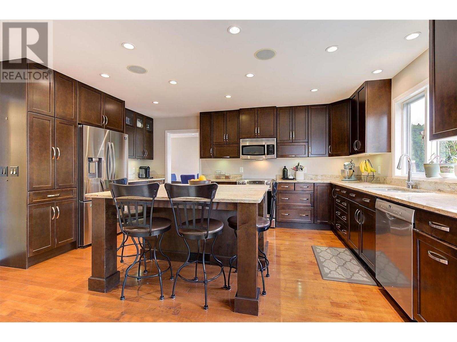 3767 Springbrook Road, Kelowna, British Columbia  V1W 3M2 - Photo 10 - 10346858