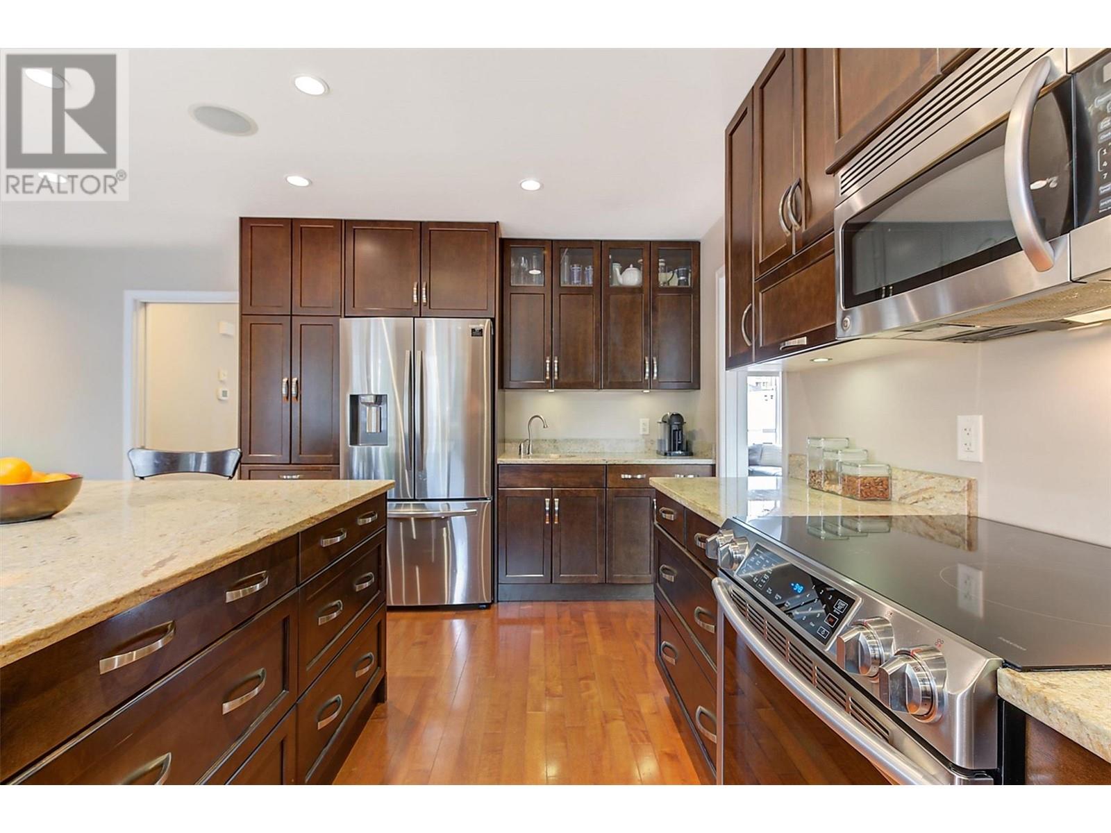 3767 Springbrook Road, Kelowna, British Columbia  V1W 3M2 - Photo 12 - 10346858