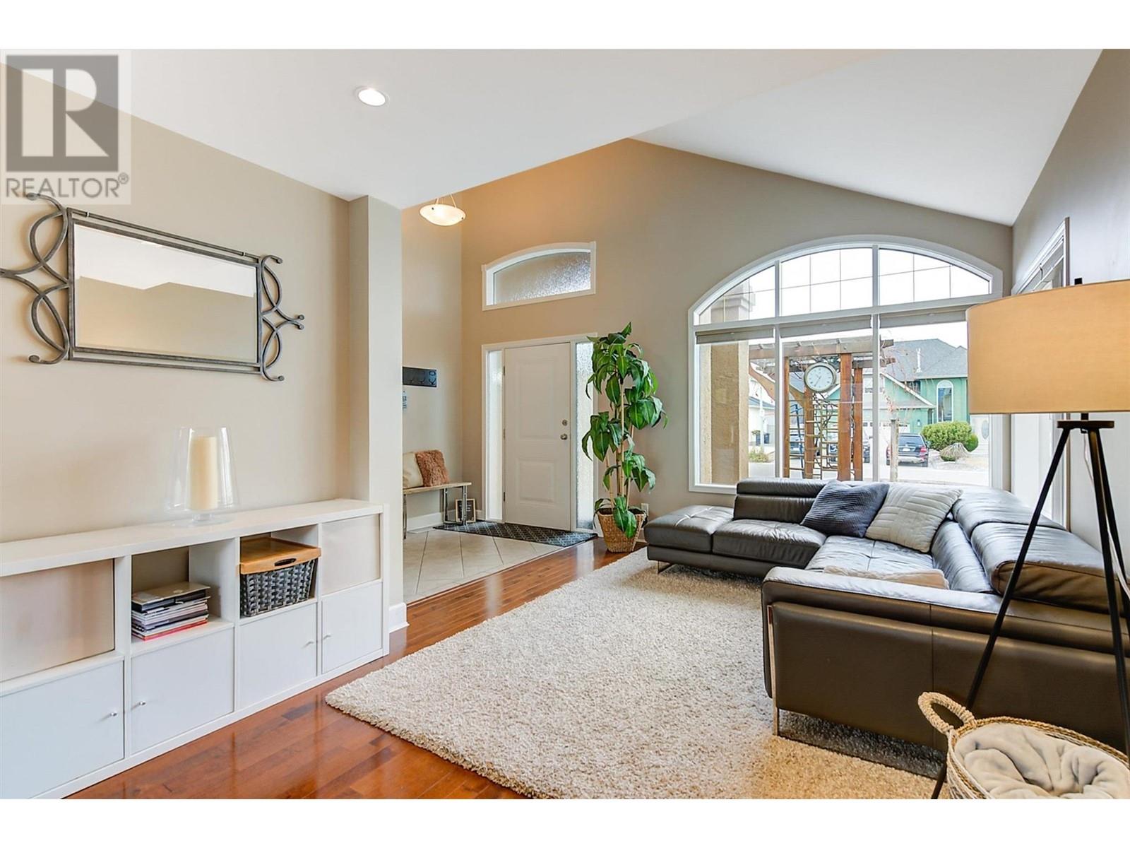 3767 Springbrook Road, Kelowna, British Columbia  V1W 3M2 - Photo 5 - 10346858