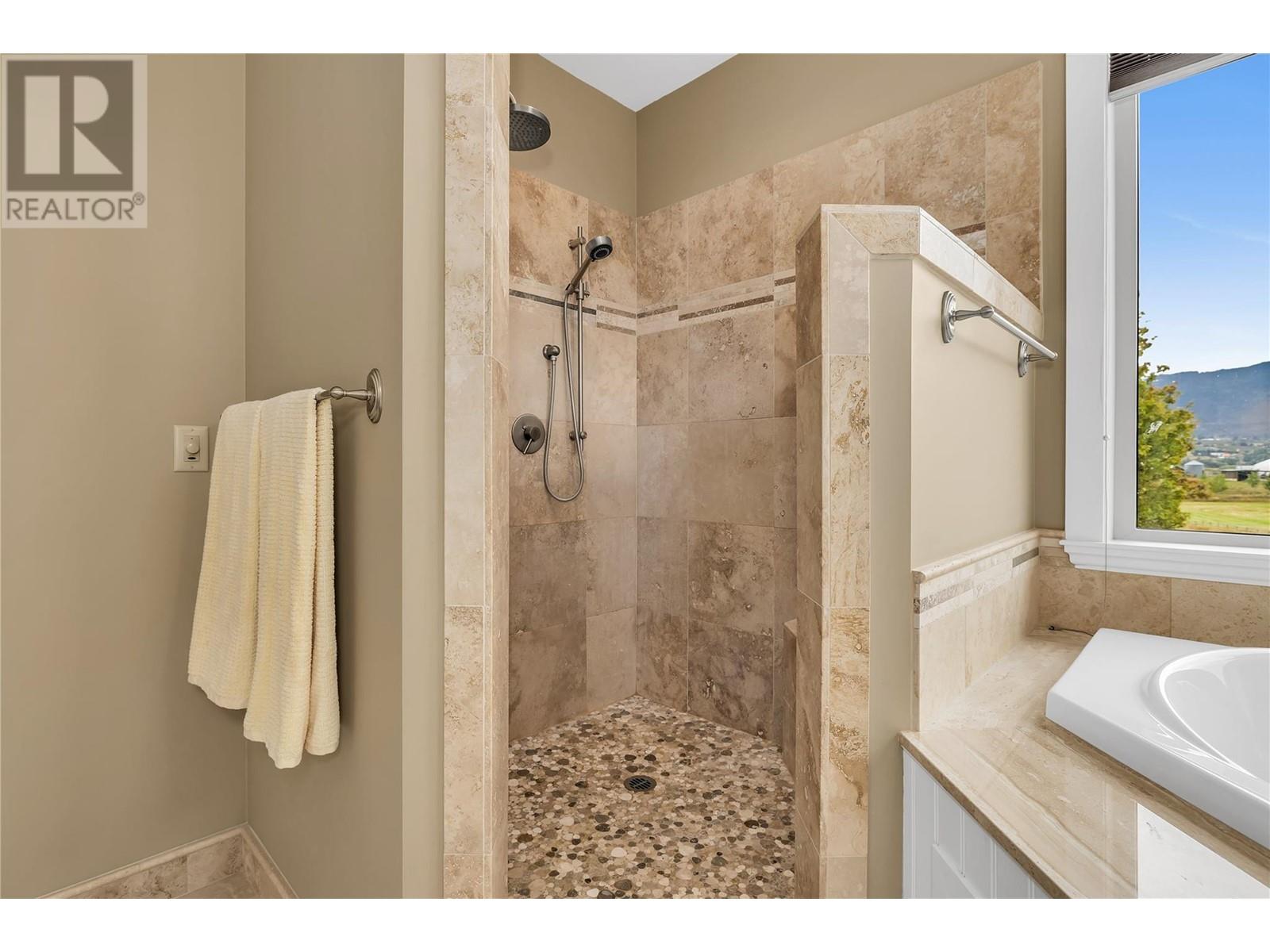 6325 Old Kamloops Road, Vernon, British Columbia  V1H 1P8 - Photo 24 - 10346911