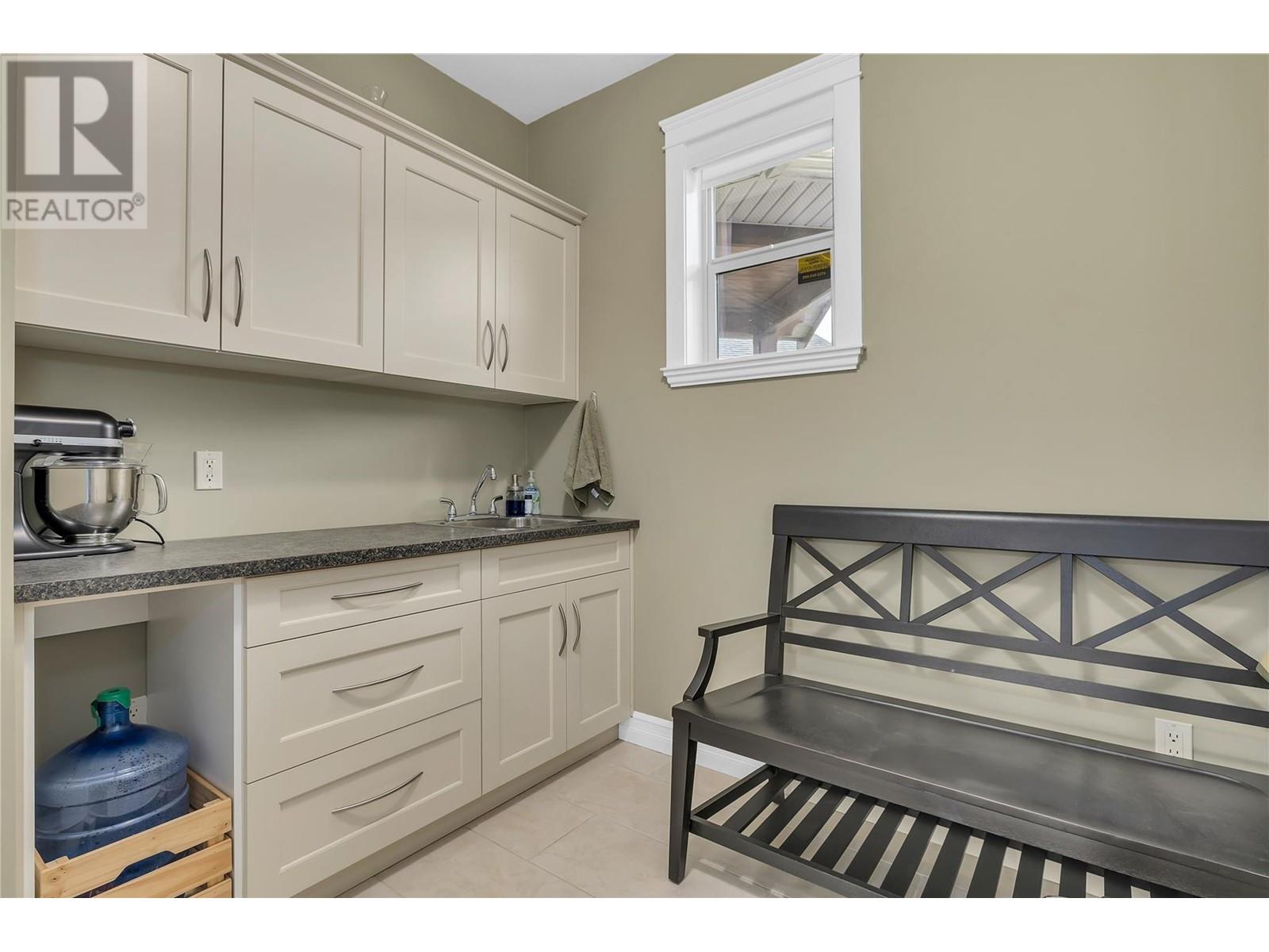 6325 Old Kamloops Road, Vernon, British Columbia  V1H 1P8 - Photo 28 - 10346911