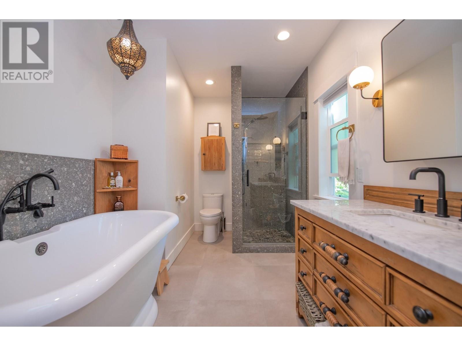 11327 Okanagan Centre Road E, Lake Country, British Columbia  V4V 1G7 - Photo 12 - 10347147