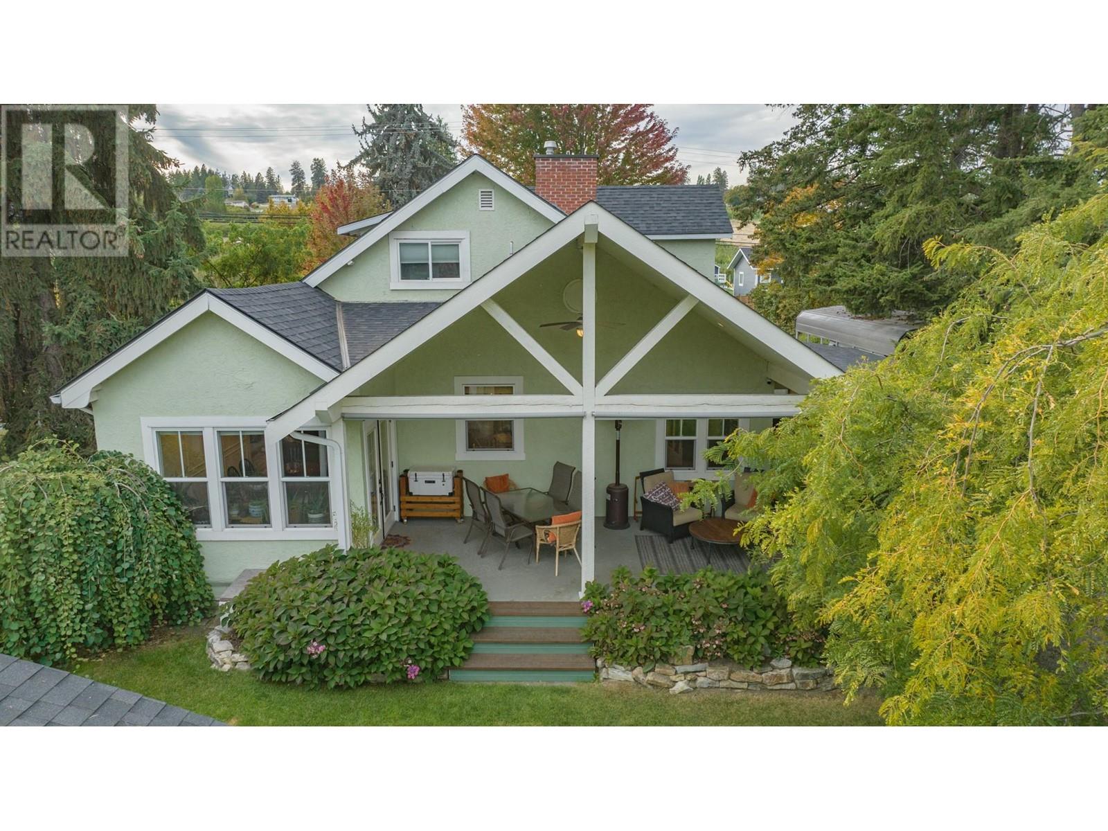 11327 Okanagan Centre Road E, Lake Country, British Columbia  V4V 1G7 - Photo 2 - 10347147