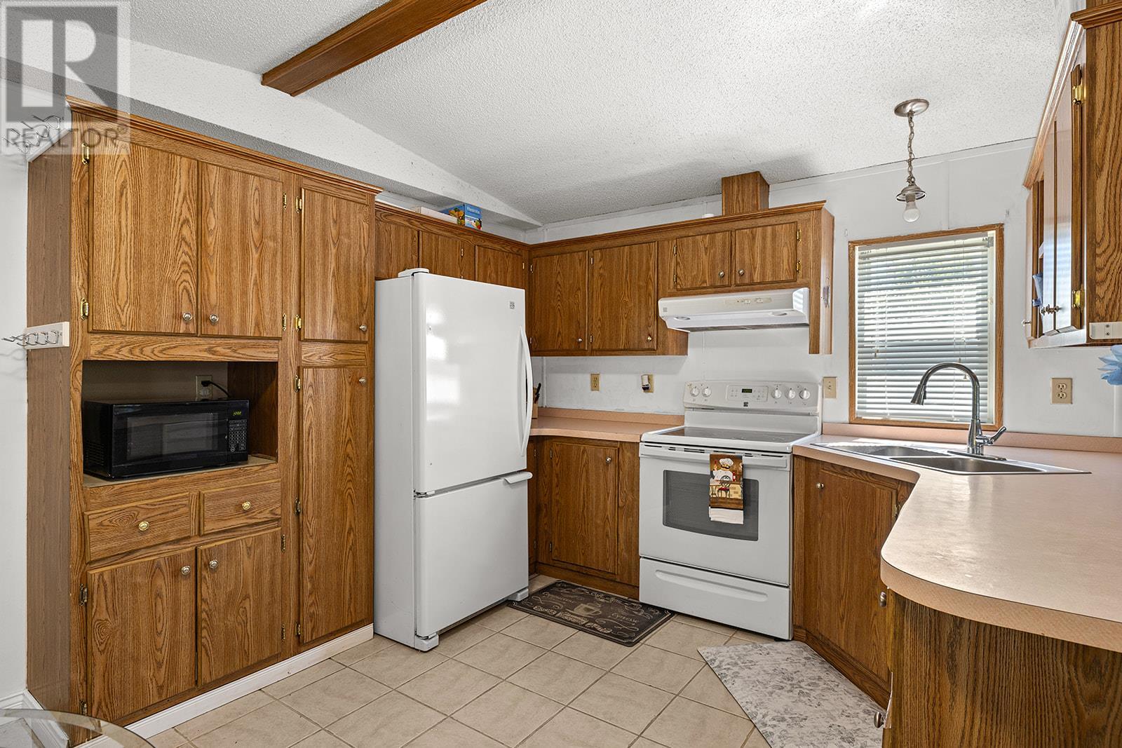 3381 Village Green Way Unit# 47, Westbank, British Columbia  V4T 1L2 - Photo 11 - 10345763