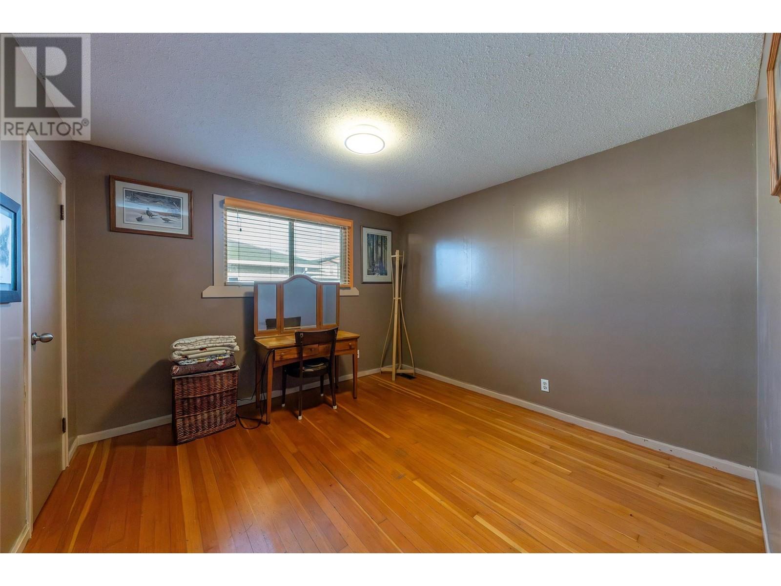 550 Linden Avenue, Kamloops, British Columbia  V2B 2N6 - Photo 11 - 10347194