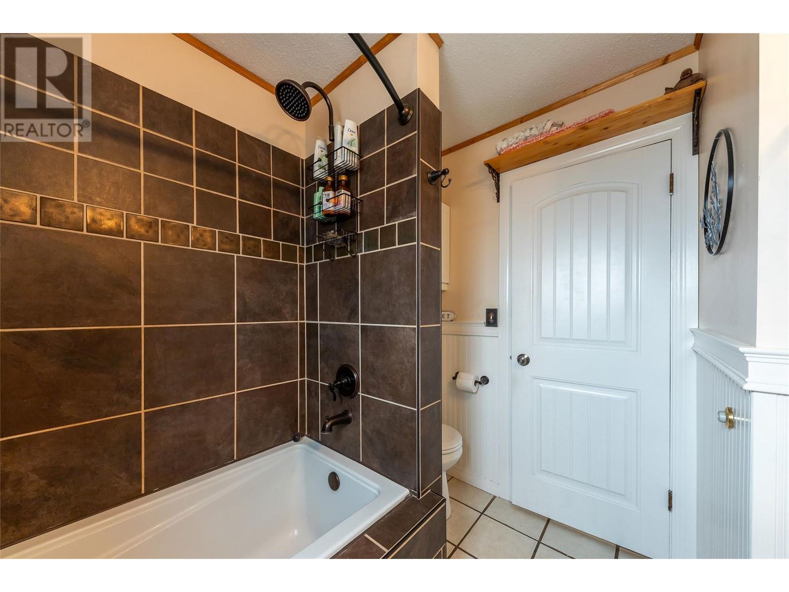 550 Linden Avenue, Kamloops, British Columbia  V2B 2N6 - Photo 16 - 10347194