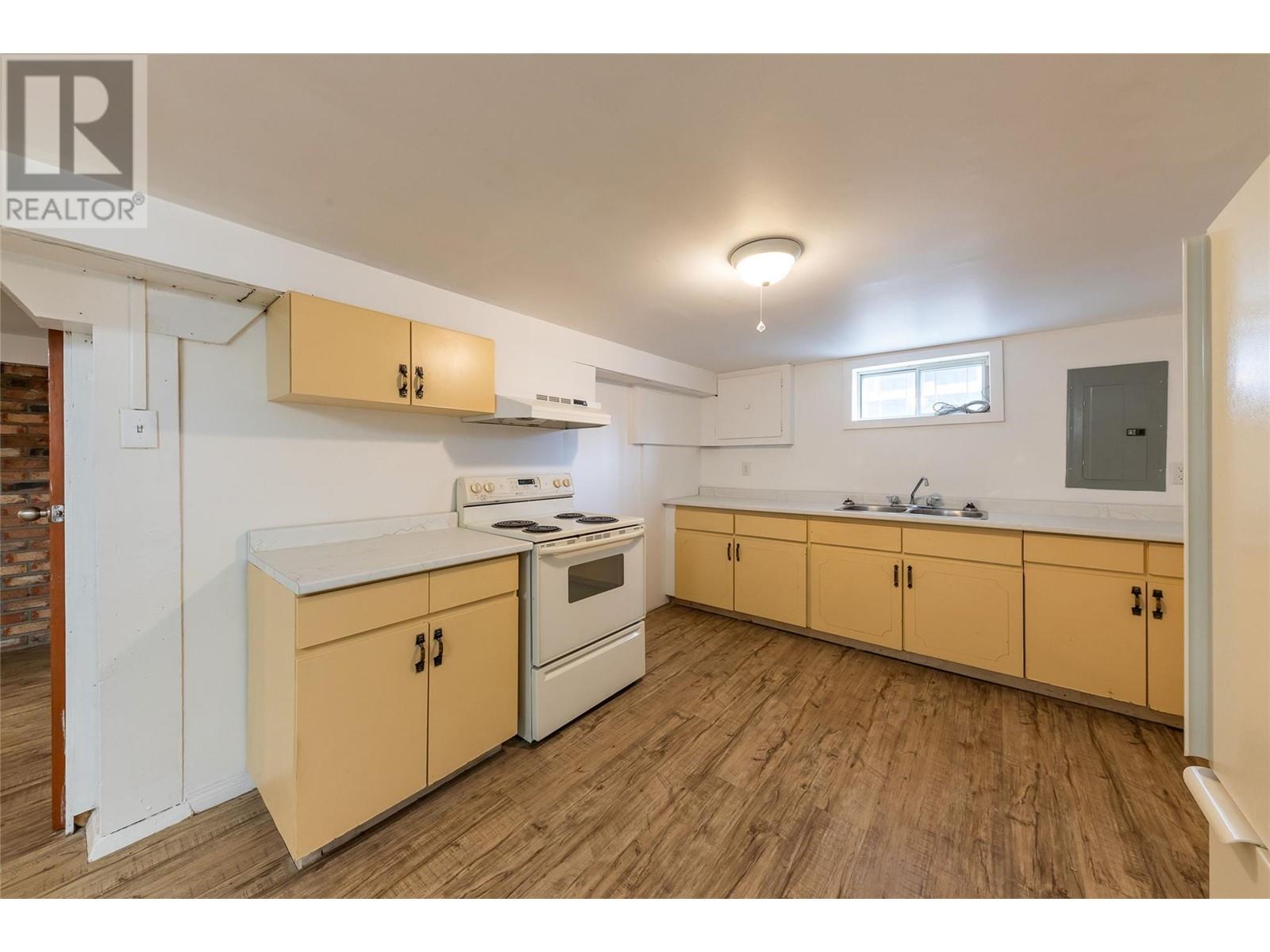 550 Linden Avenue, Kamloops, British Columbia  V2B 2N6 - Photo 17 - 10347194