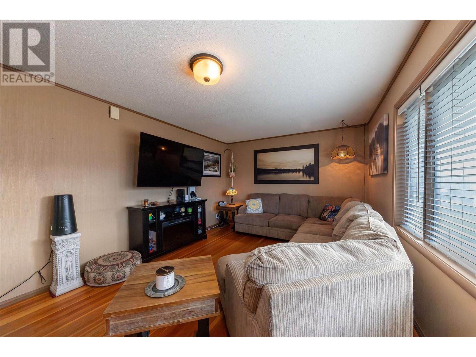 550 Linden Avenue, Kamloops, British Columbia  V2B 2N6 - Photo 5 - 10347194