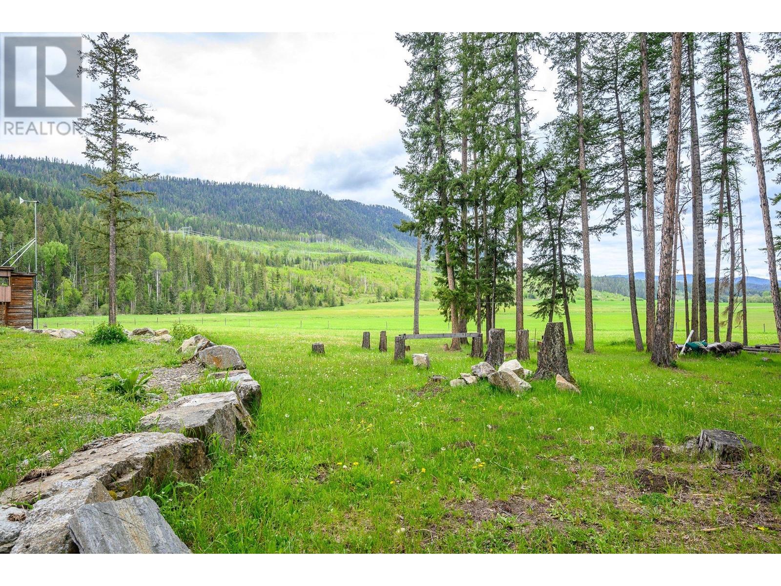 4 Hollingsworth Road, Cherryville, British Columbia  V0E 2G3 - Photo 13 - 10347182