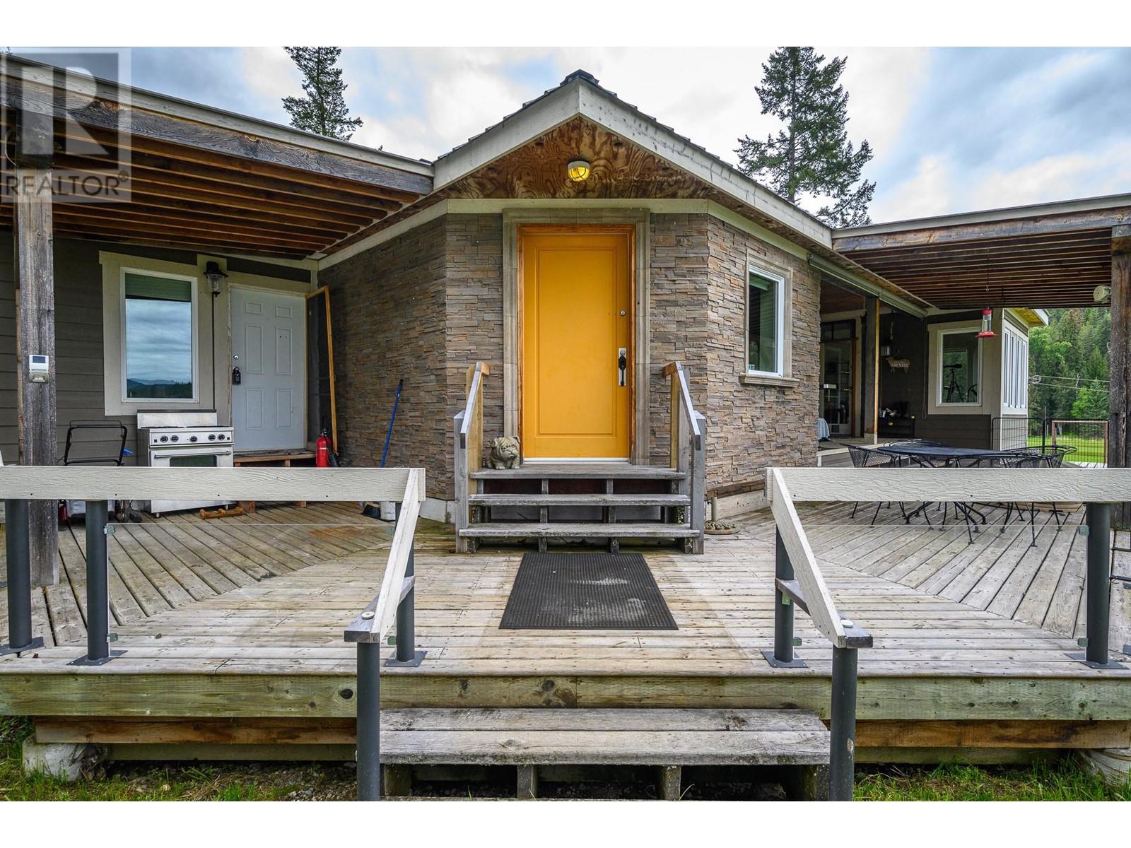 4 Hollingsworth Road, Cherryville, British Columbia  V0E 2G3 - Photo 21 - 10347182