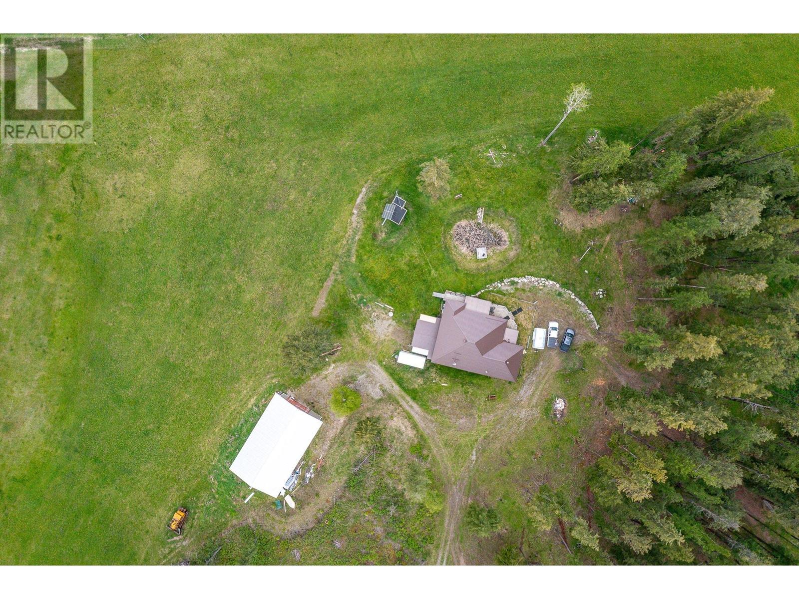 4 Hollingsworth Road, Cherryville, British Columbia  V0E 2G3 - Photo 3 - 10347182