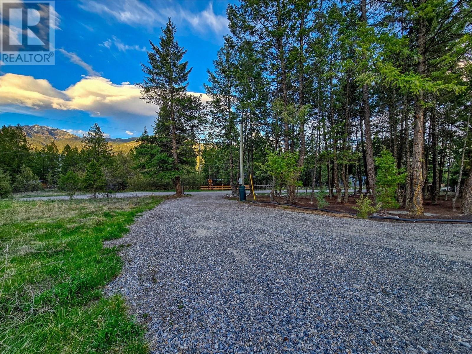 6705 Columbia Estates Road, Fairmont Hot Springs, British Columbia  V0B 1L2 - Photo 2 - 10347173