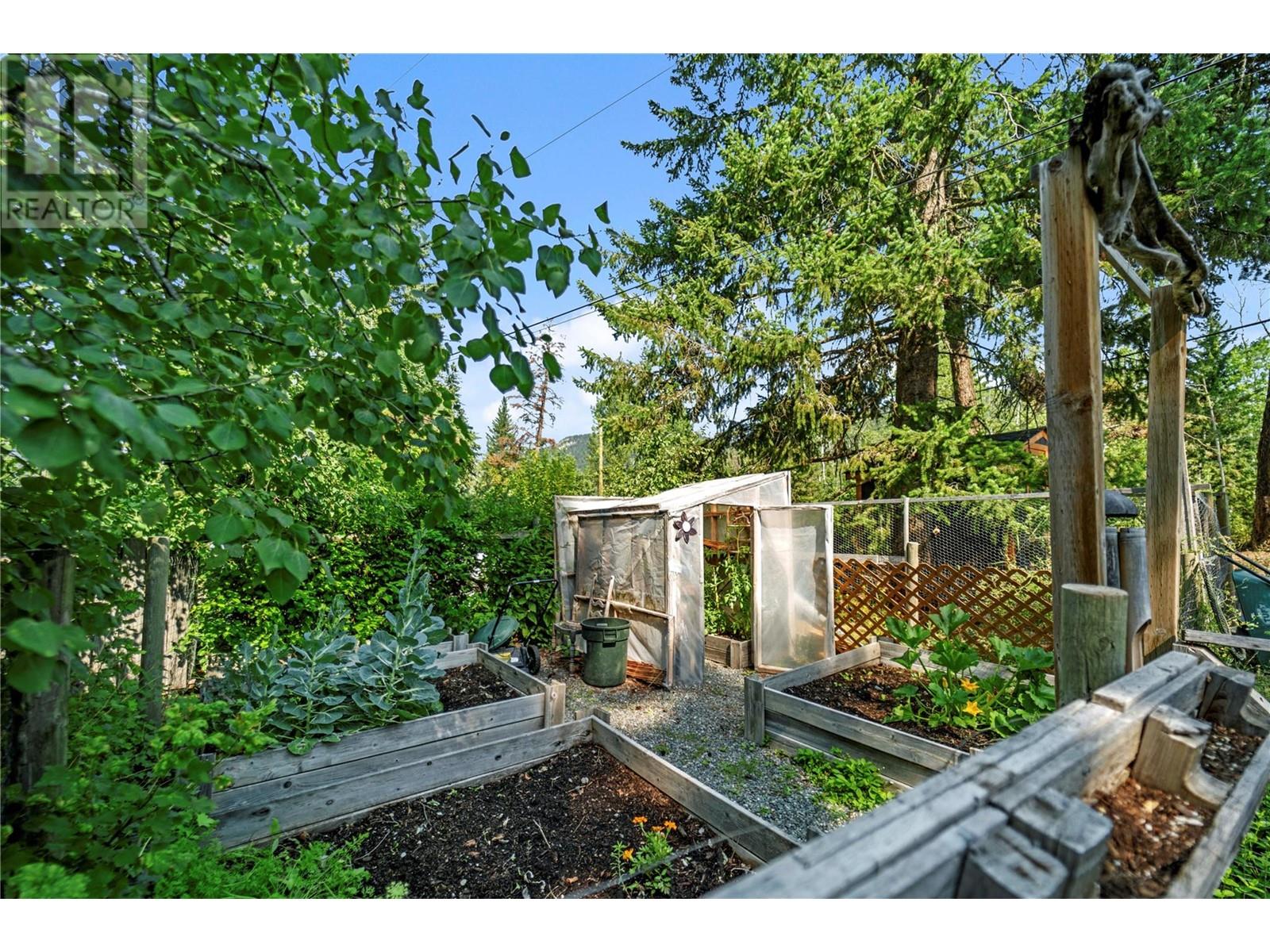 2508 Stoney Drive, Kamloops, British Columbia  V2H 1P3 - Photo 10 - 10347075
