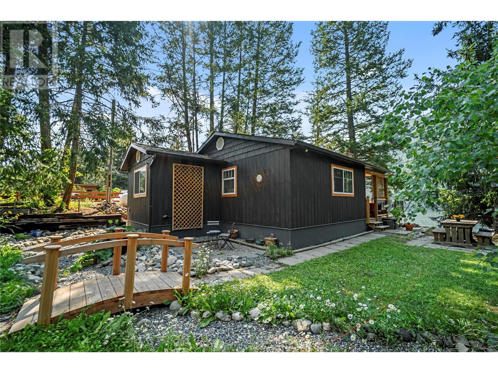2508 Stoney Drive, Kamloops, British Columbia  V2H 1P3 - Photo 36 - 10347075