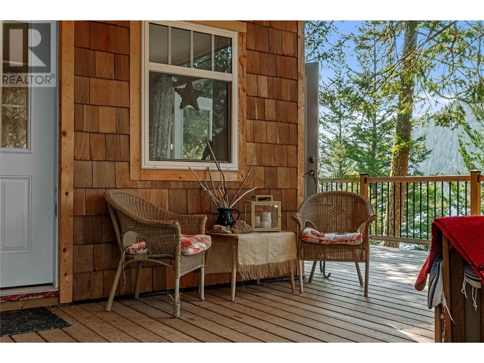 2508 Stoney Drive, Kamloops, British Columbia  V2H 1P3 - Photo 7 - 10347075