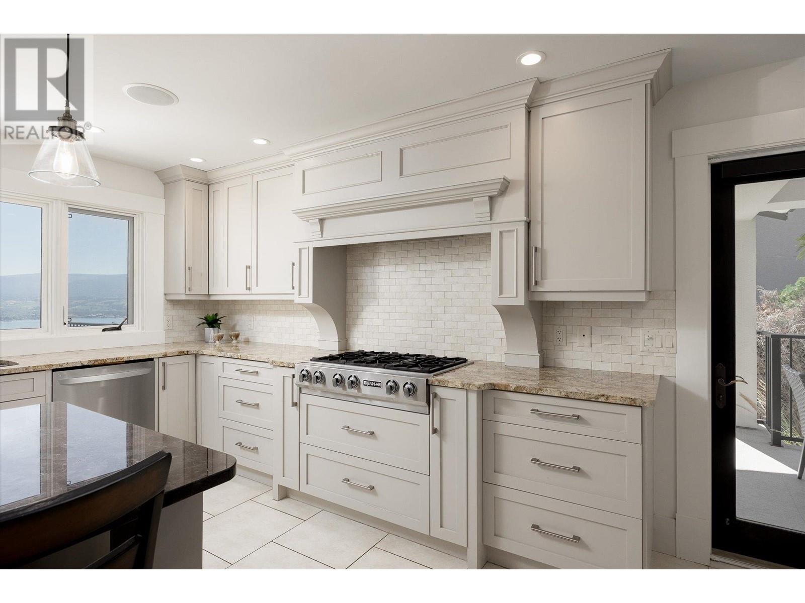 2523 Hillsborough Road, West Kelowna, British Columbia  V1Z 3E8 - Photo 11 - 10347077