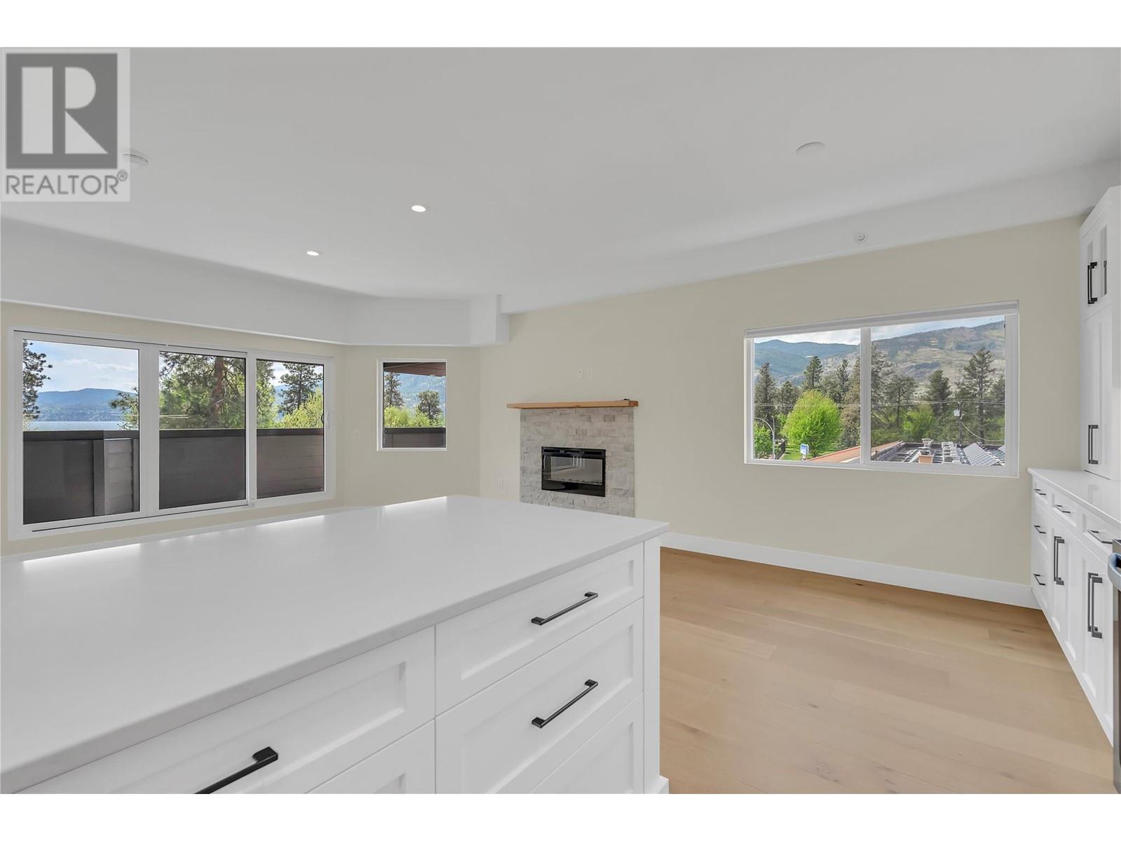 217 Elm Avenue Unit# 301, Penticton, British Columbia  V2A 3W1 - Photo 7 - 10347067