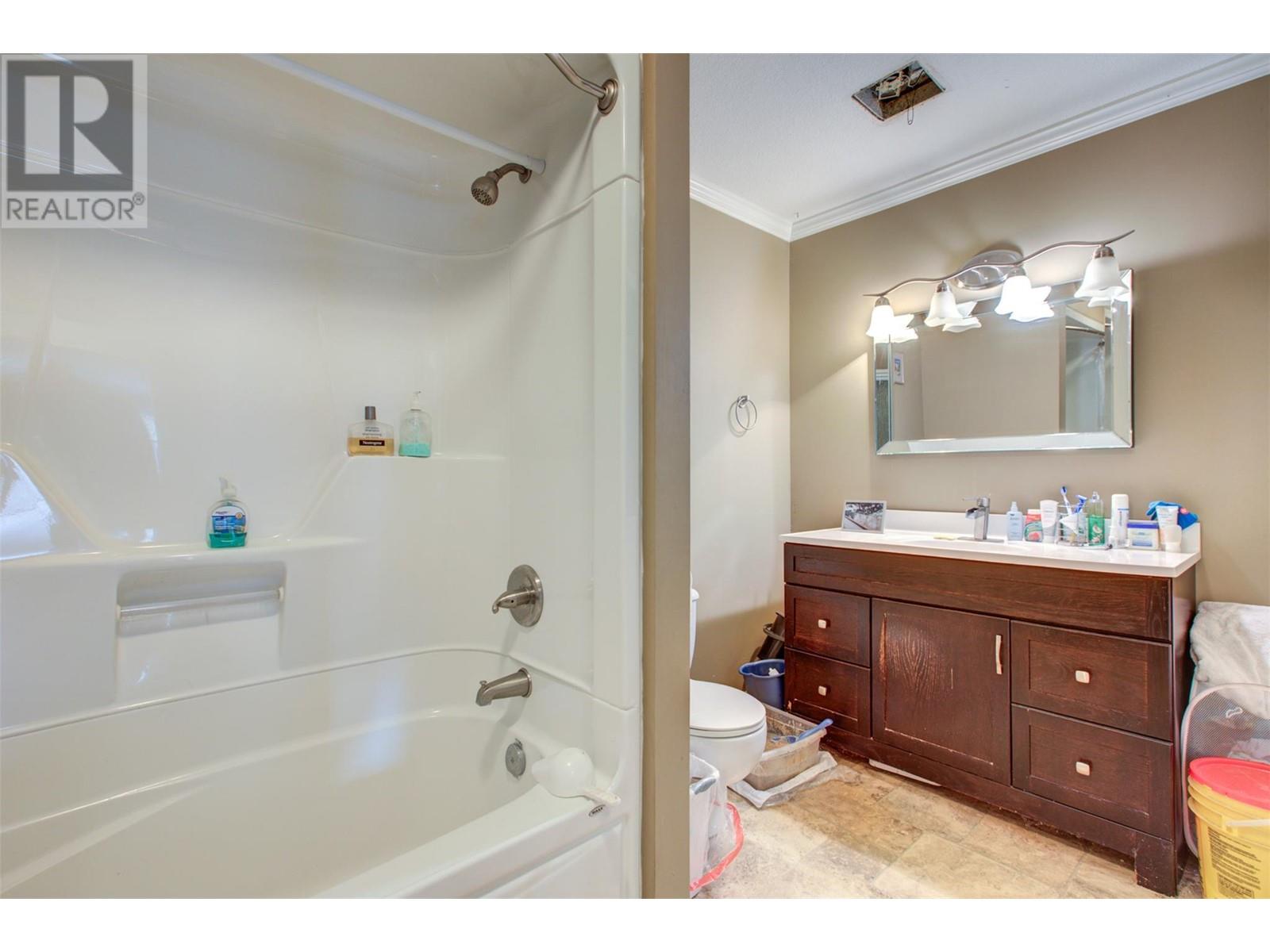 735 Cook Road Unit# 206d, Kelowna, British Columbia  V1W 3G6 - Photo 5 - 10347231