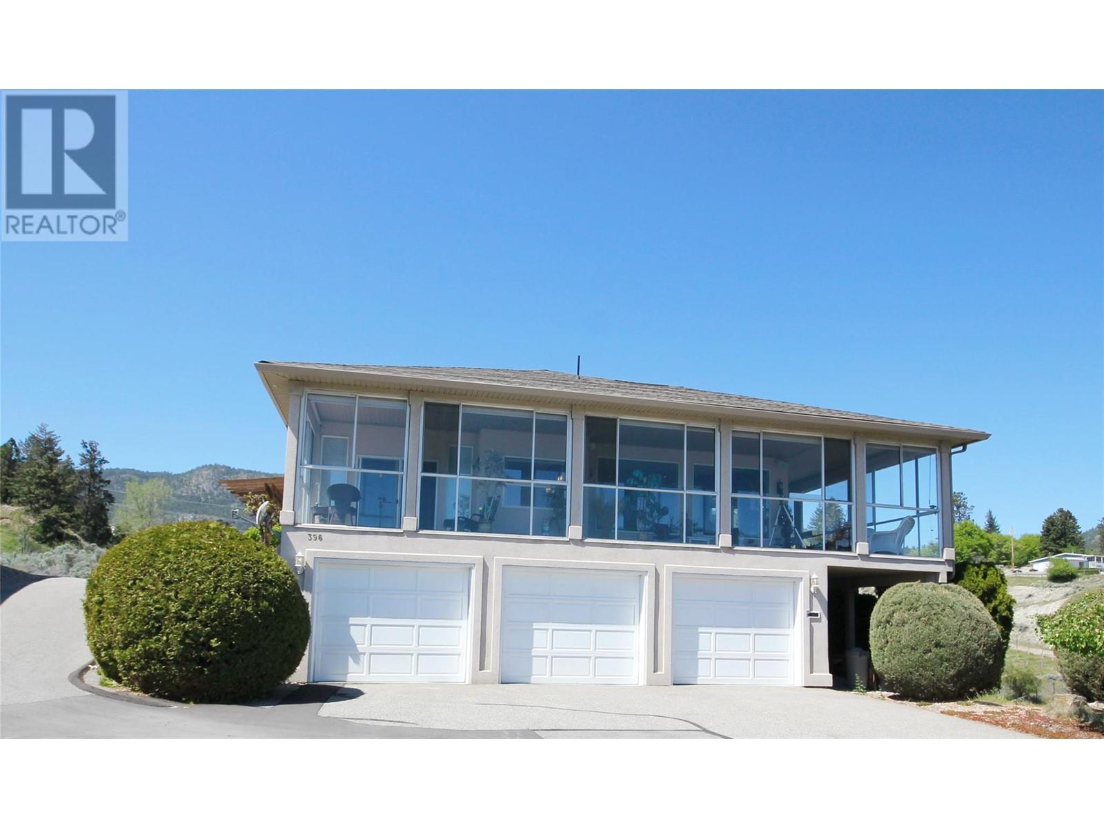 396 Ridge Road, Penticton, British Columbia  V2A 8N7 - Photo 2 - 10346255