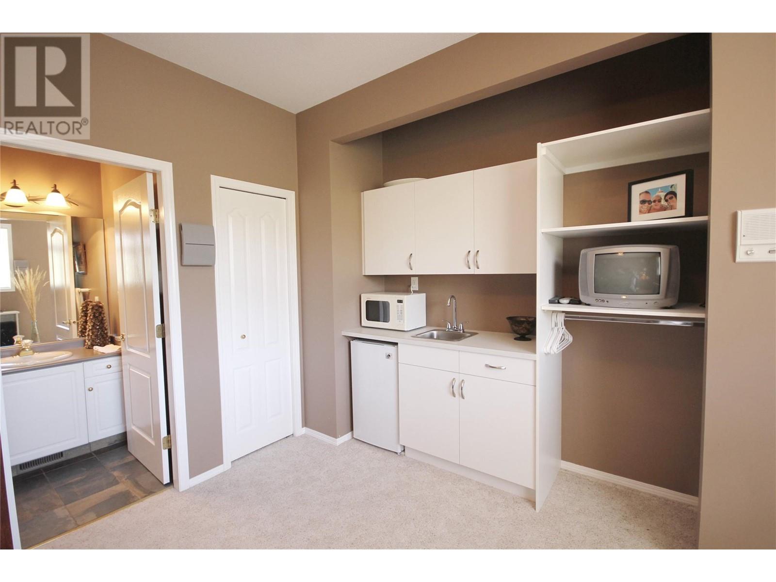 396 Ridge Road, Penticton, British Columbia  V2A 8N7 - Photo 20 - 10346255
