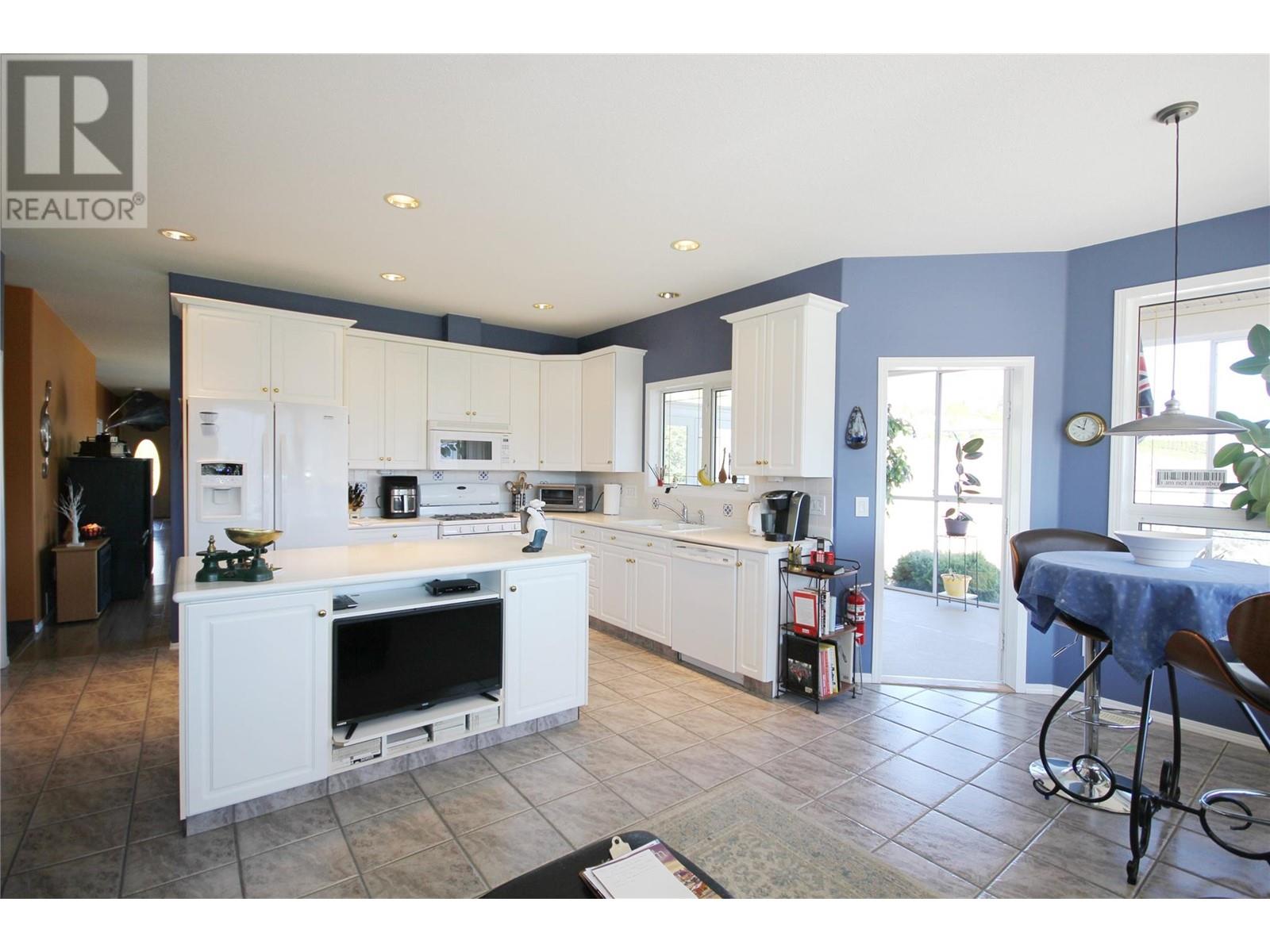 396 Ridge Road, Penticton, British Columbia  V2A 8N7 - Photo 23 - 10346255