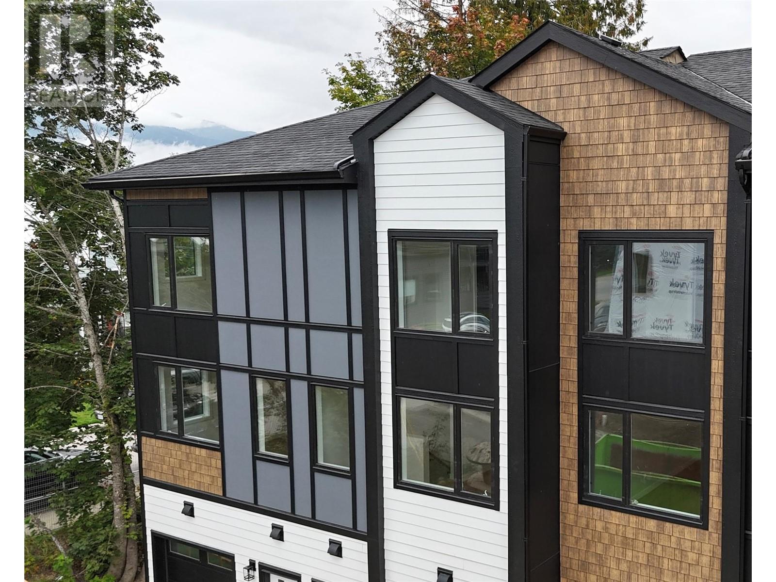 1208 Douglas Street W, Revelstoke, British Columbia  V0E 2S0 - Photo 24 - 10347176