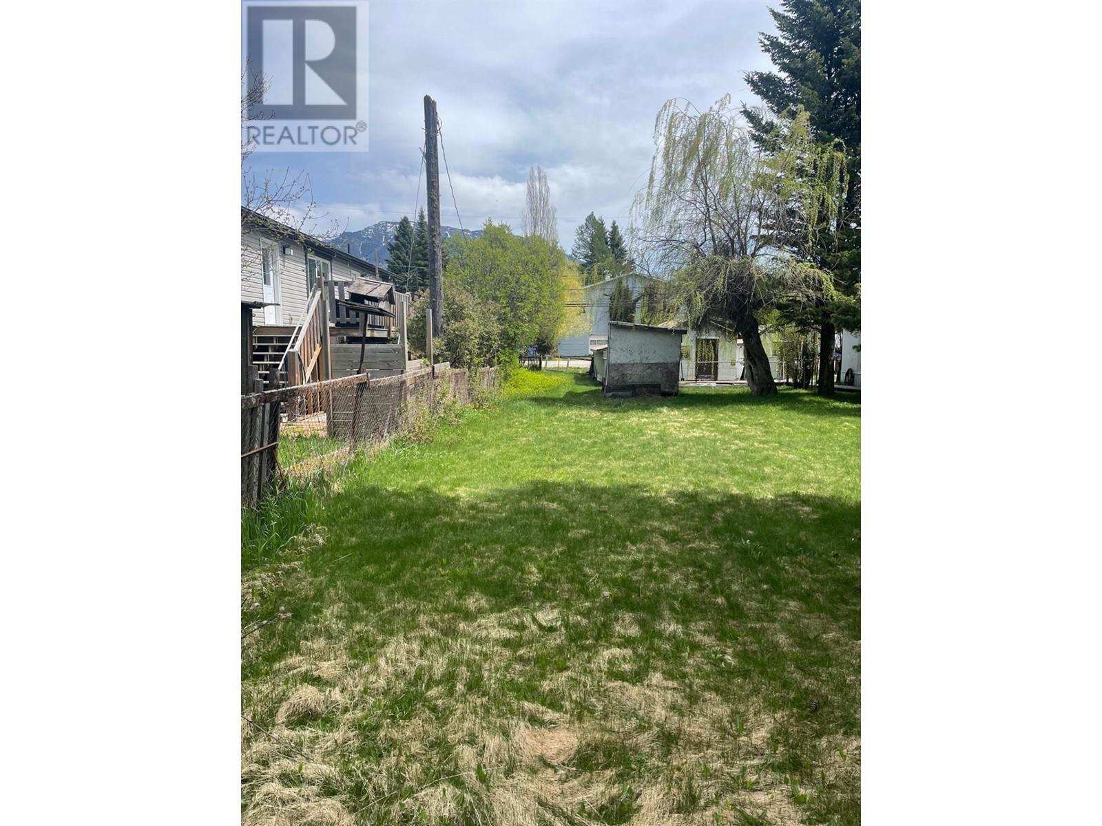 234 Beaver Street, Fernie, British Columbia  V0B 1M1 - Photo 2 - 10347101