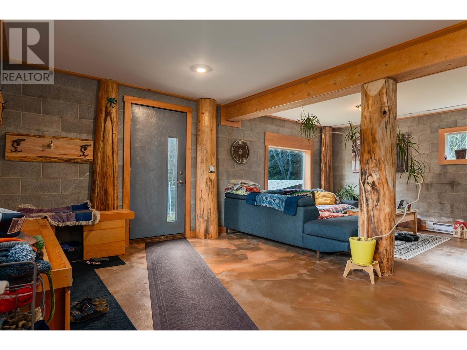 9351 31 Highway, Kaslo, British Columbia  V0G 1M0 - Photo 12 - 10344223