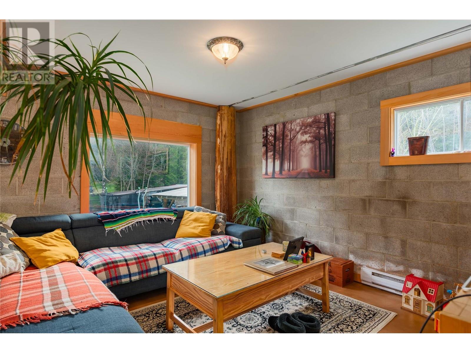 9351 31 Highway, Kaslo, British Columbia  V0G 1M0 - Photo 15 - 10344223