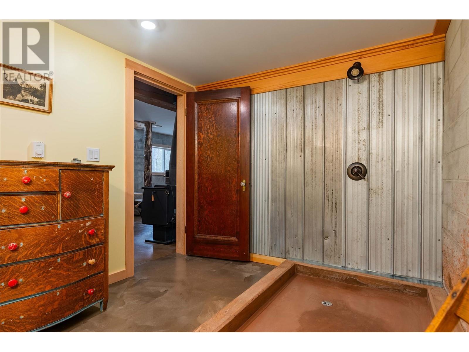 9351 31 Highway, Kaslo, British Columbia  V0G 1M0 - Photo 22 - 10344223