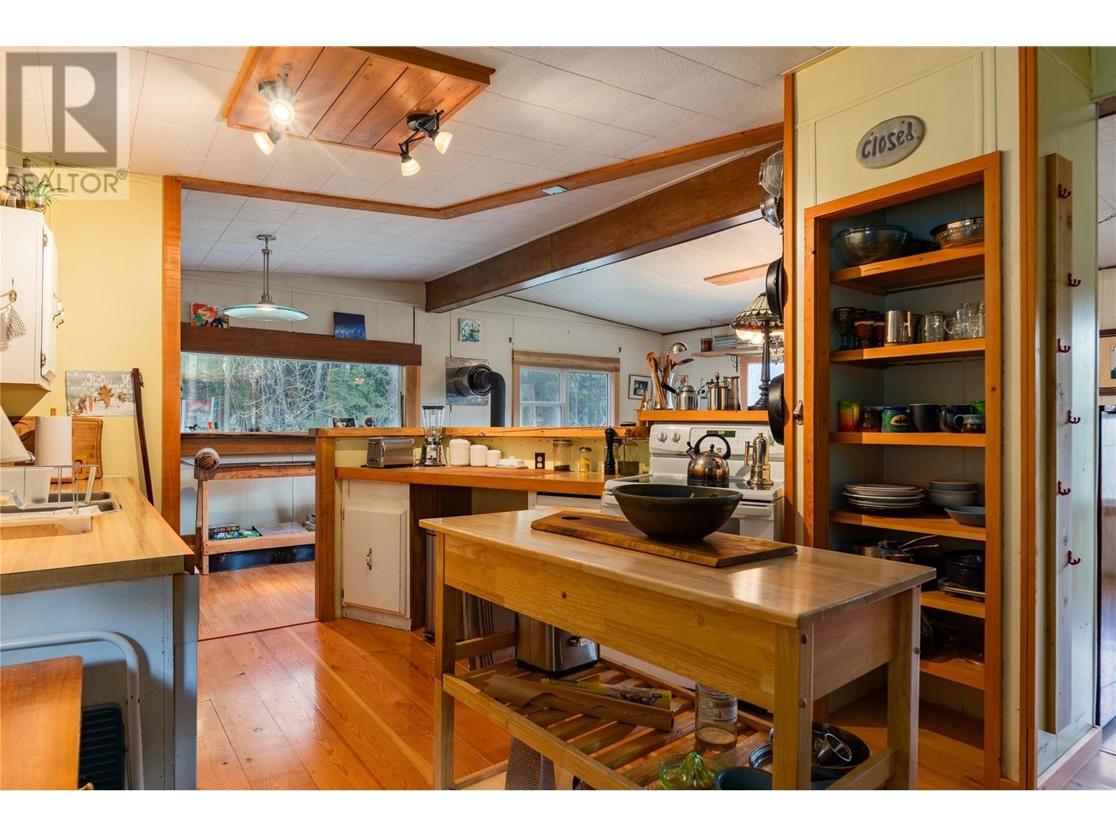 9351 31 Highway, Kaslo, British Columbia  V0G 1M0 - Photo 29 - 10344223