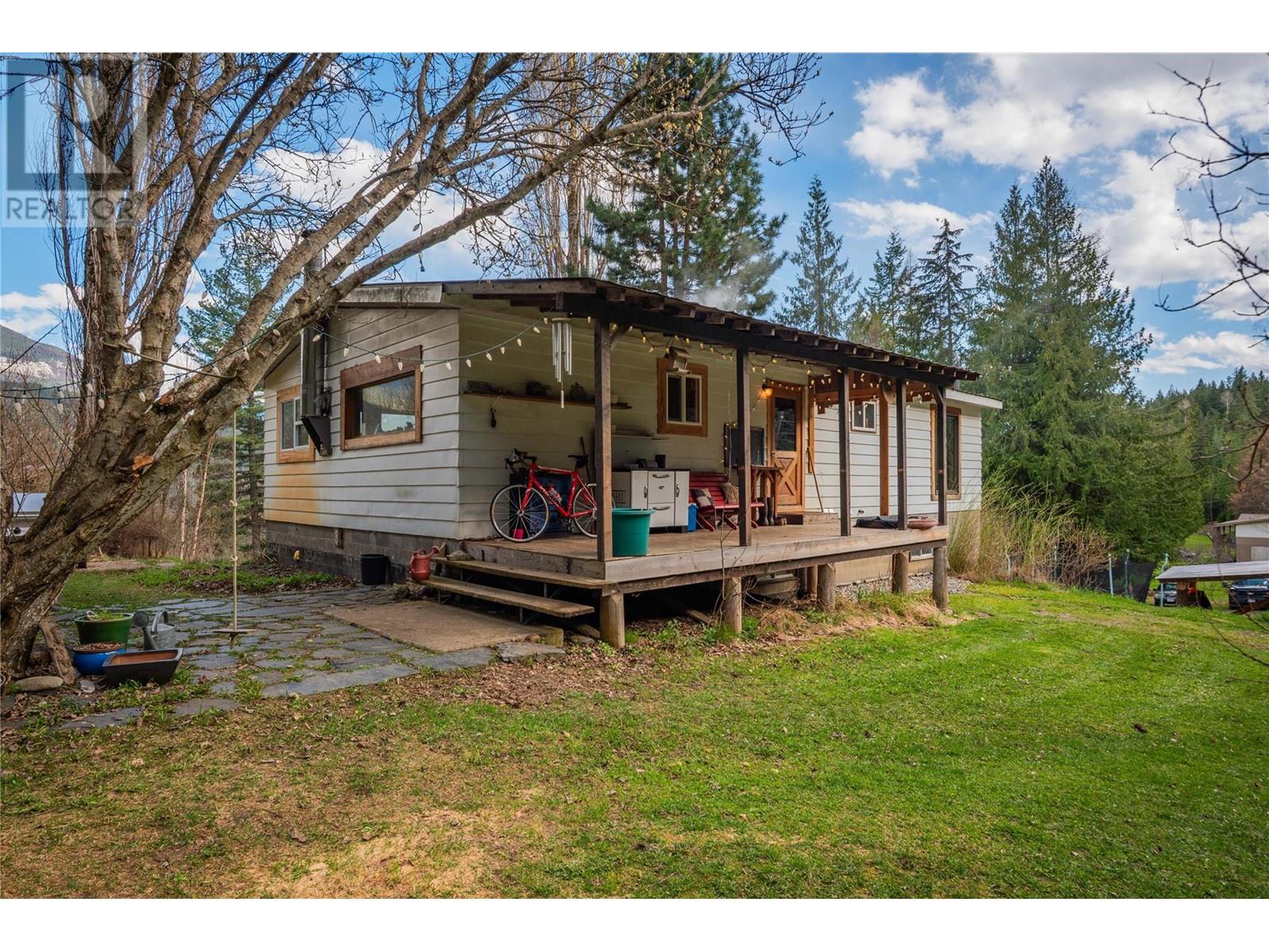 9351 31 Highway, Kaslo, British Columbia  V0G 1M0 - Photo 41 - 10344223