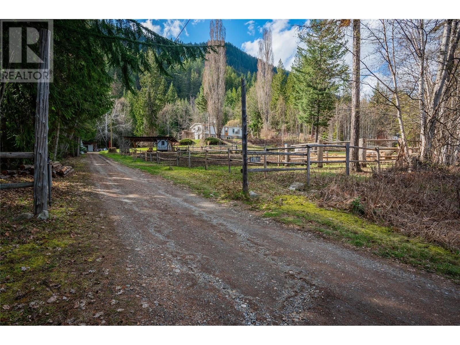 9351 31 Highway, Kaslo, British Columbia  V0G 1M0 - Photo 48 - 10344223