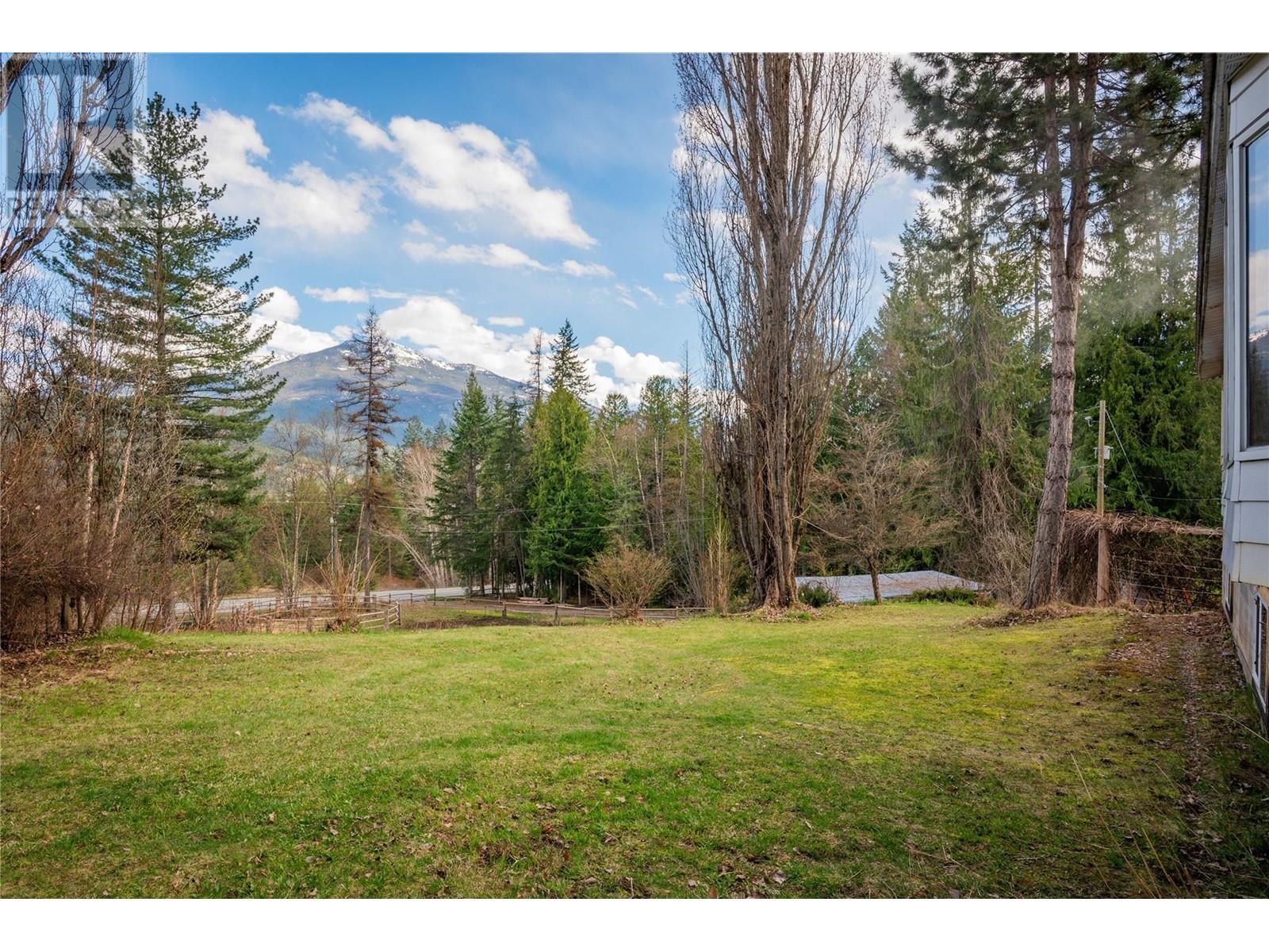 9351 31 Highway, Kaslo, British Columbia  V0G 1M0 - Photo 65 - 10344223