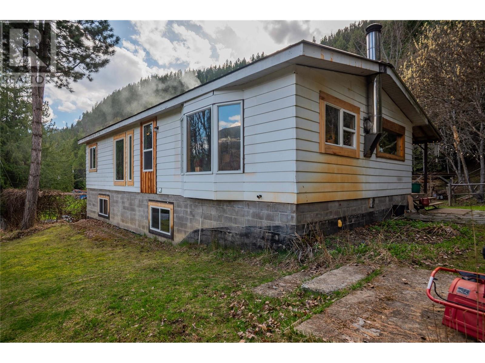 9351 31 Highway, Kaslo, British Columbia  V0G 1M0 - Photo 72 - 10344223