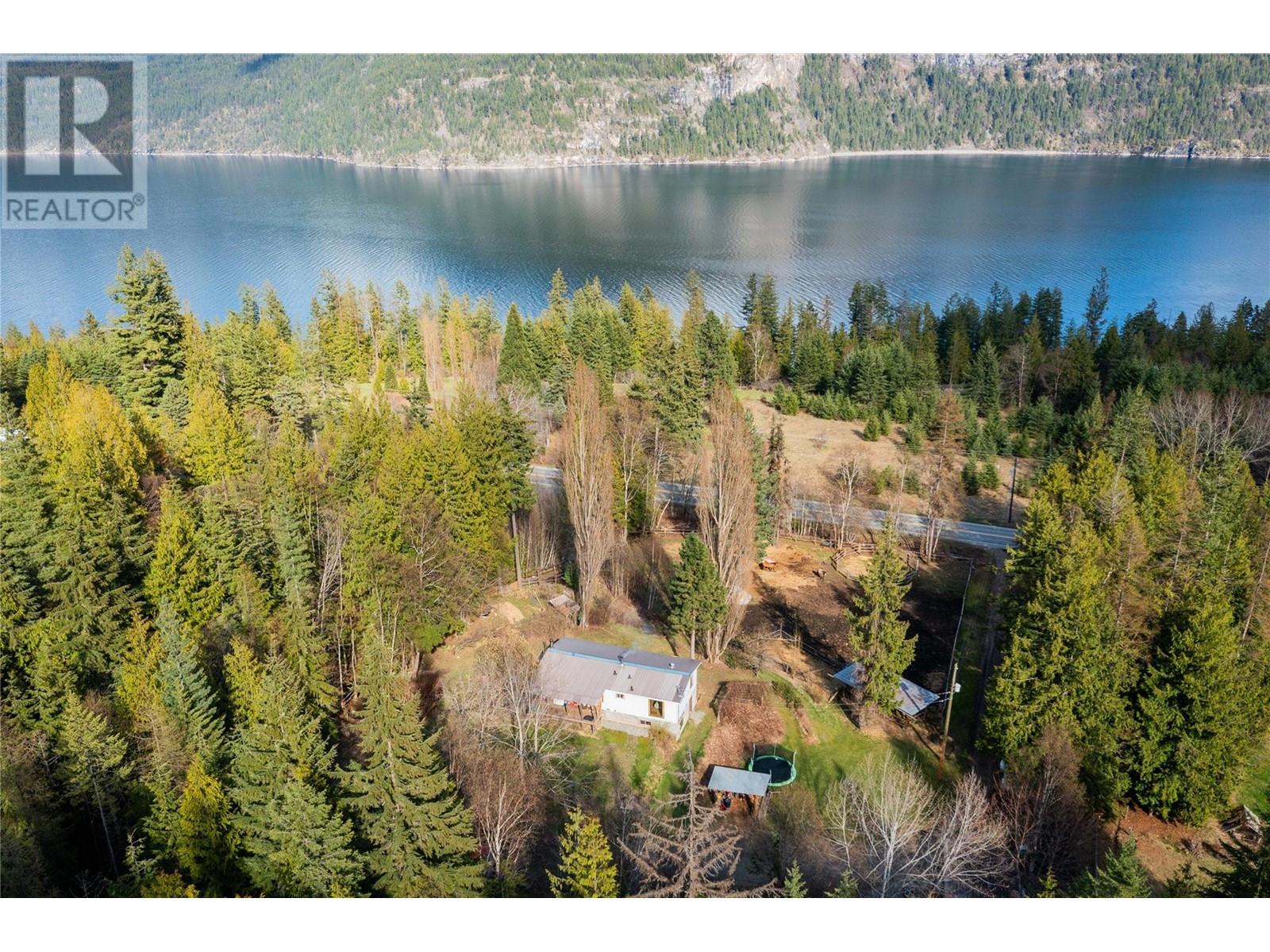 9351 31 Highway, Kaslo, British Columbia  V0G 1M0 - Photo 77 - 10344223
