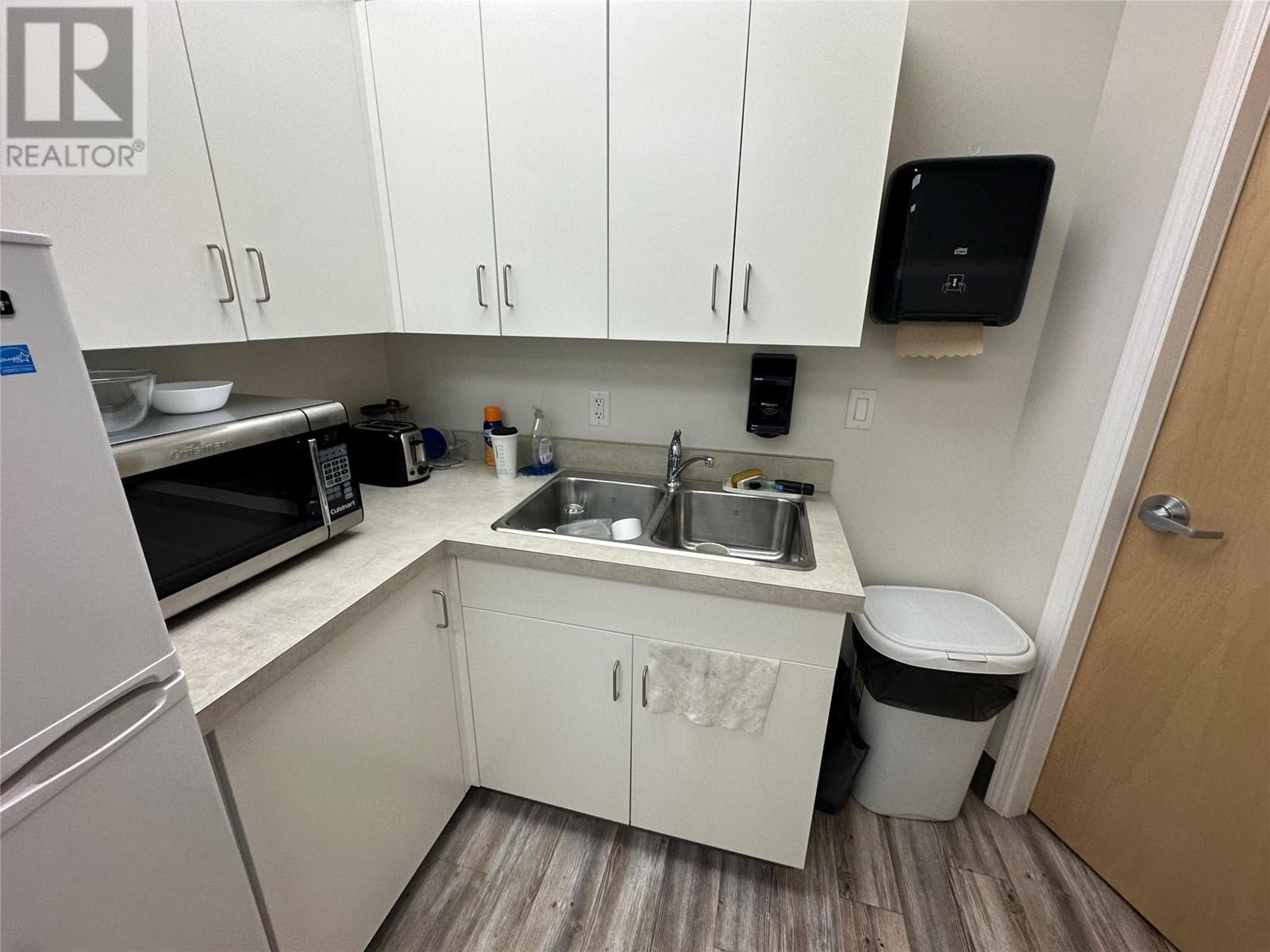 1751 Harvey Avenue Unit# 101, Kelowna, British Columbia  V1Y 6G4 - Photo 12 - 10346633