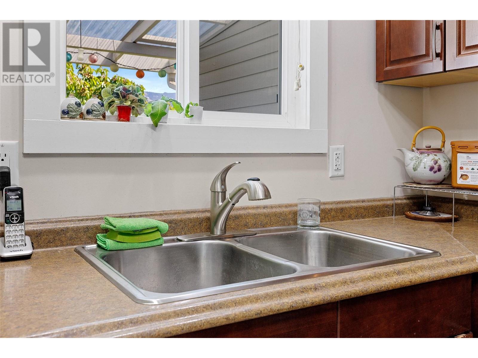 843 Matt Road, Kelowna, British Columbia  V1X 3W2 - Photo 12 - 10346970