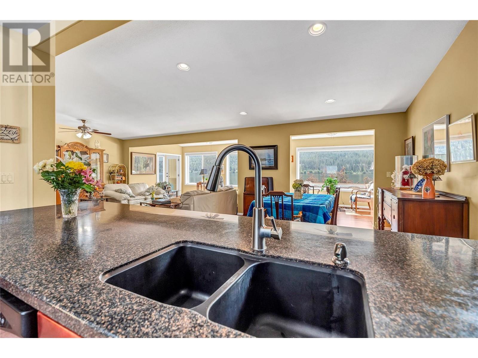 3160 Vaseux Lake, Okanagan Falls, British Columbia  V0H 1R2 - Photo 14 - 10347282