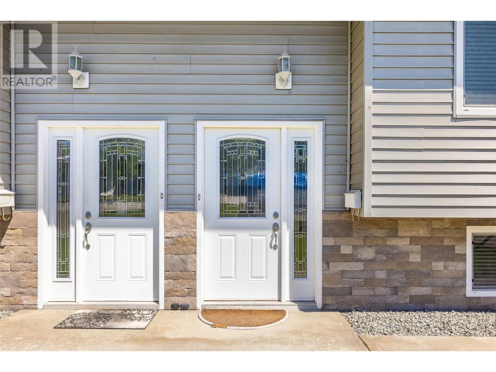 845 Matt Road, Kelowna, British Columbia  V1X 3W2 - Photo 4 - 10346972