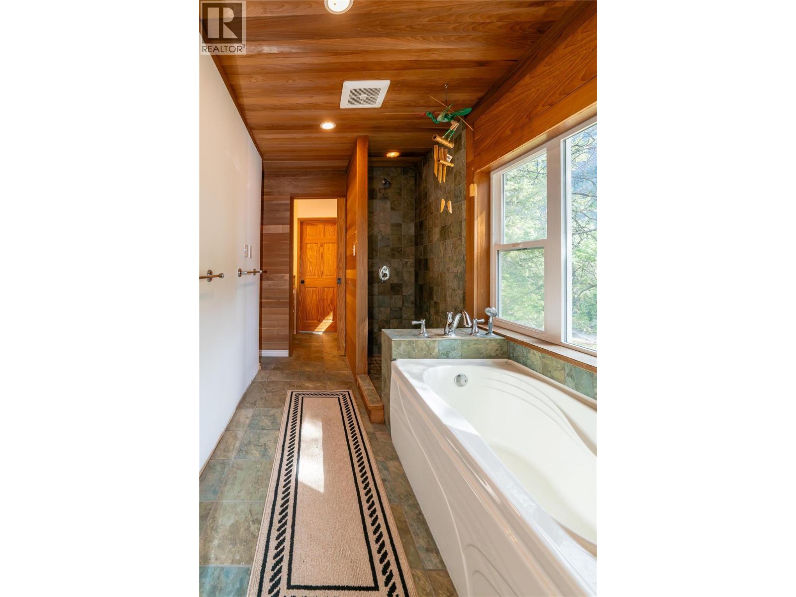 6257 Highway 3, Hedley, British Columbia  V0X 1K0 - Photo 13 - 10347325