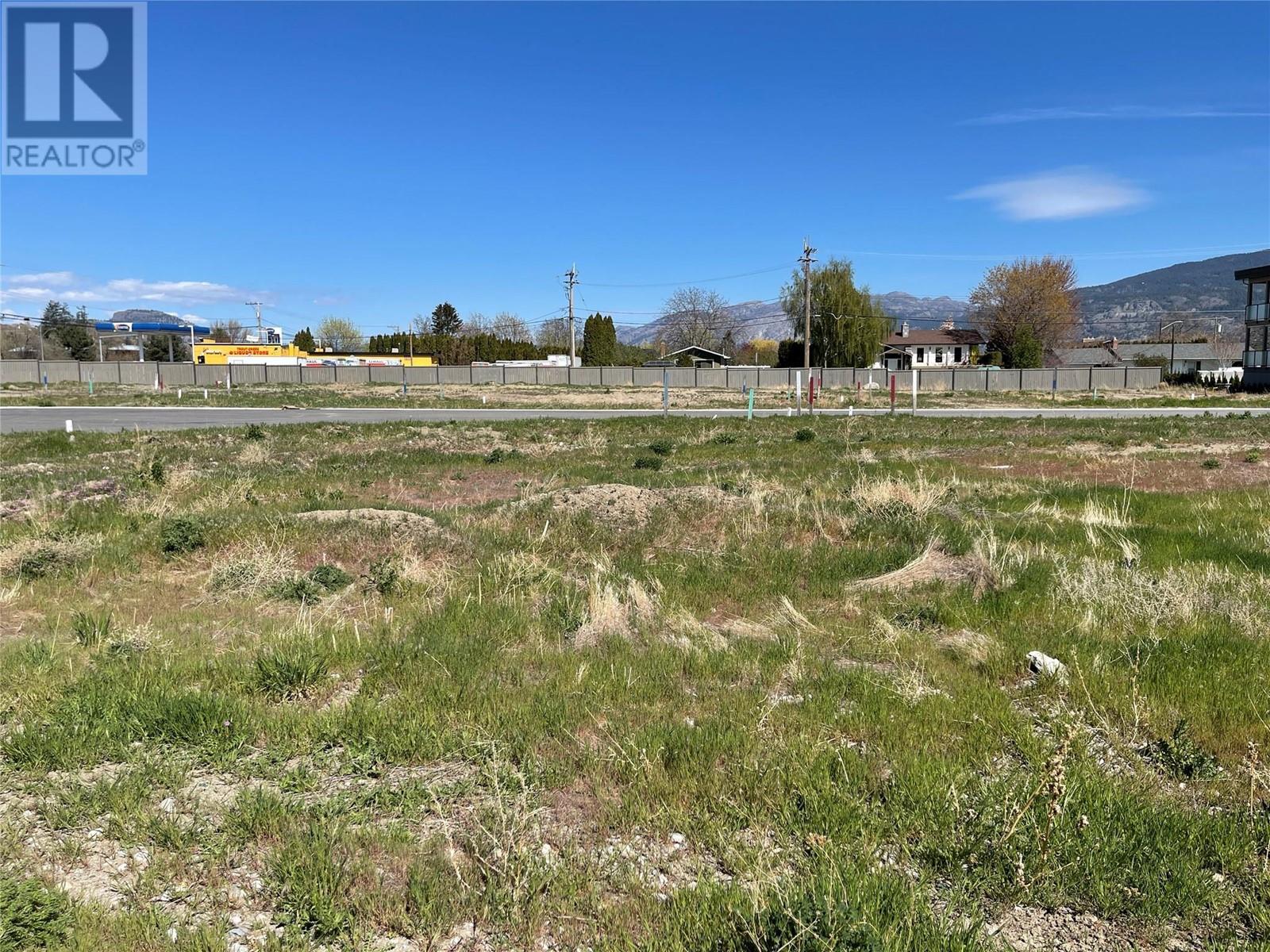 1727 Treffry Place, Summerland, British Columbia  V0H 1Z9 - Photo 9 - 10347432