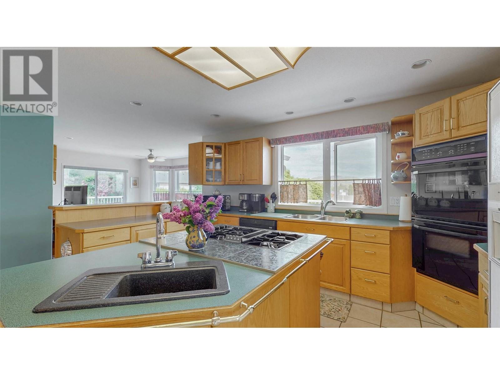 4210 Fairwinds Drive, Osoyoos, British Columbia  V0H 1V4 - Photo 10 - 10347486
