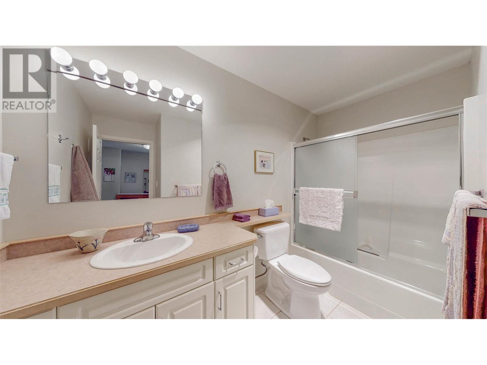 4210 Fairwinds Drive, Osoyoos, British Columbia  V0H 1V4 - Photo 32 - 10347486