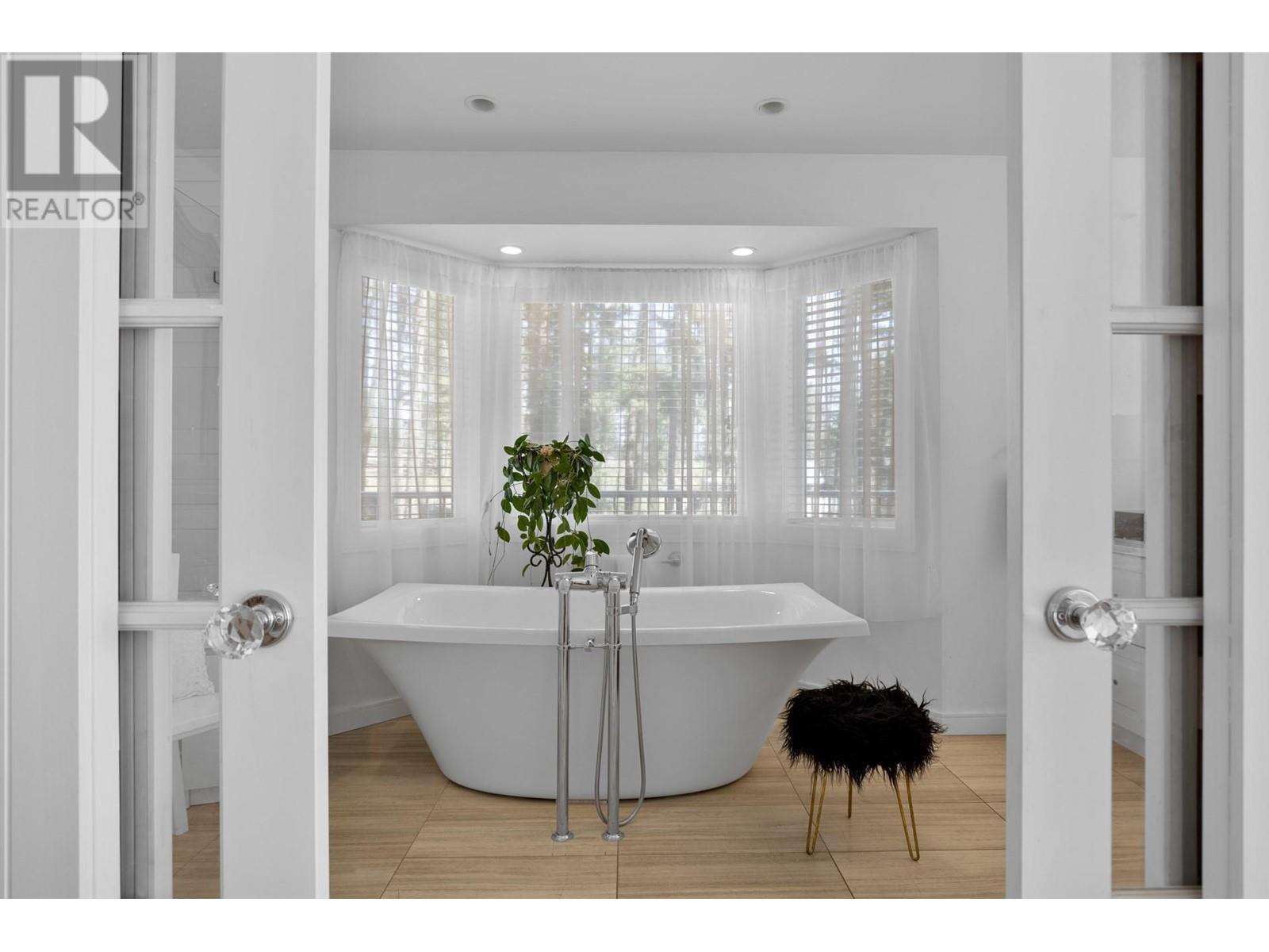 7991 Alpine Road, Kelowna, British Columbia  V1Z 3V8 - Photo 35 - 10342968