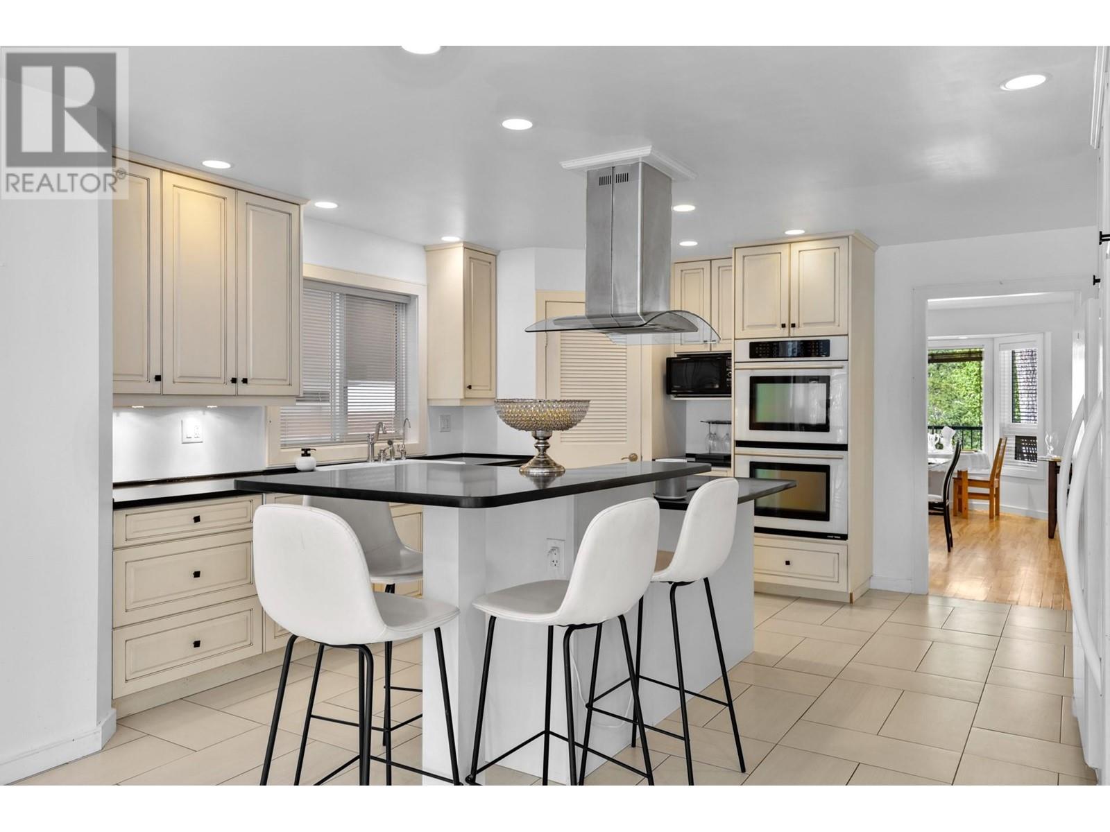 7991 Alpine Road, Kelowna, British Columbia  V1Z 3V8 - Photo 5 - 10342968
