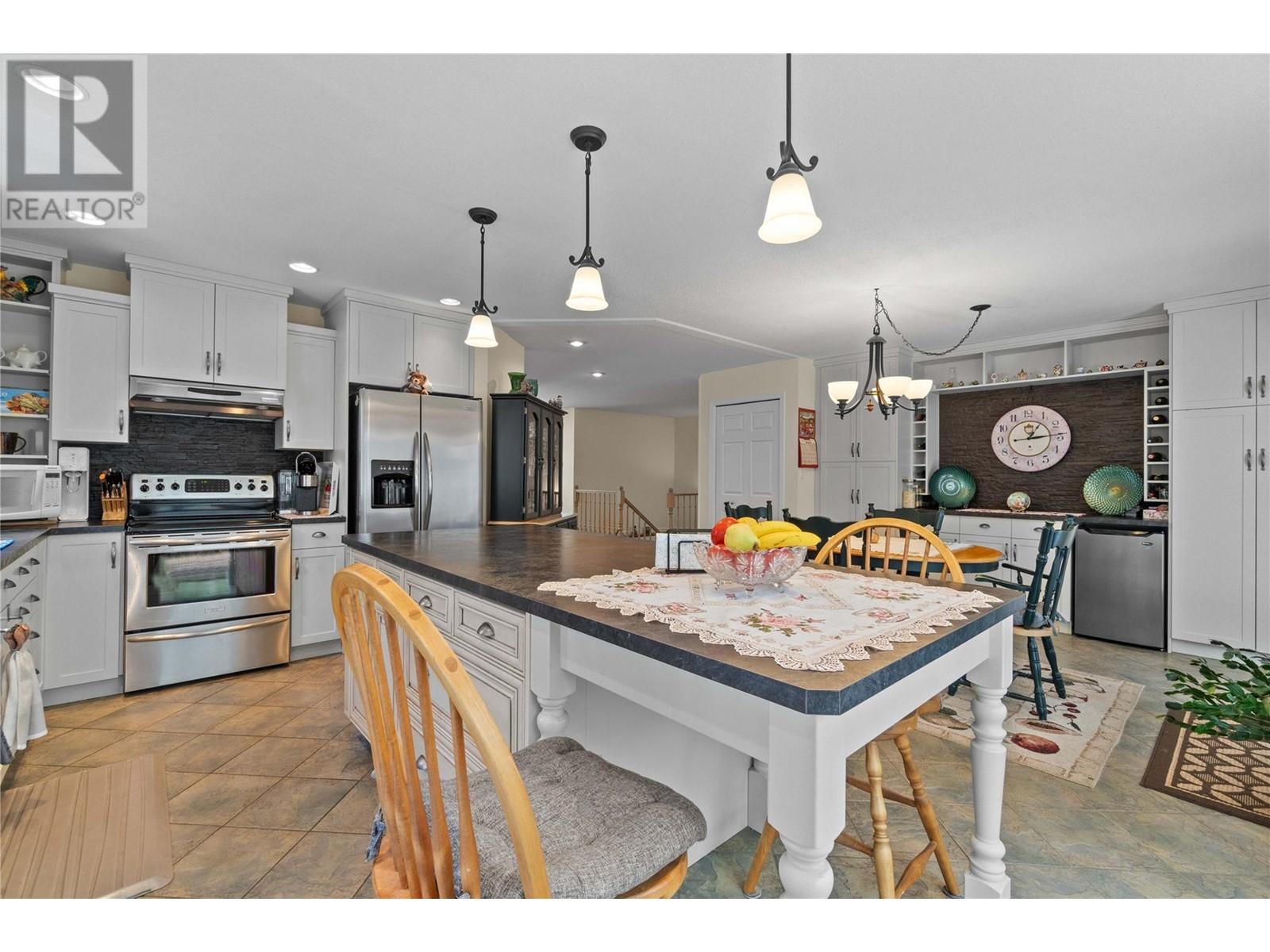 1120 12 Street Ne Unit# 2, Salmon Arm, British Columbia  V1E 1B8 - Photo 7 - 10346954