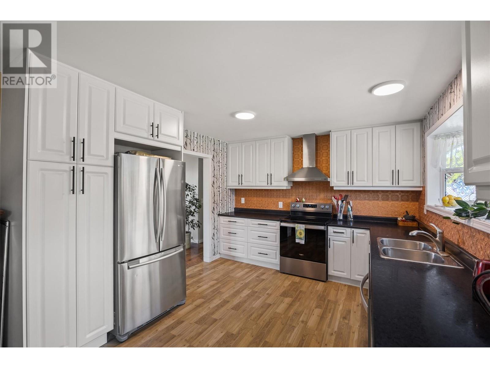 1212 Linthorpe Road, Kamloops, British Columbia  V2B 7S6 - Photo 11 - 10347250