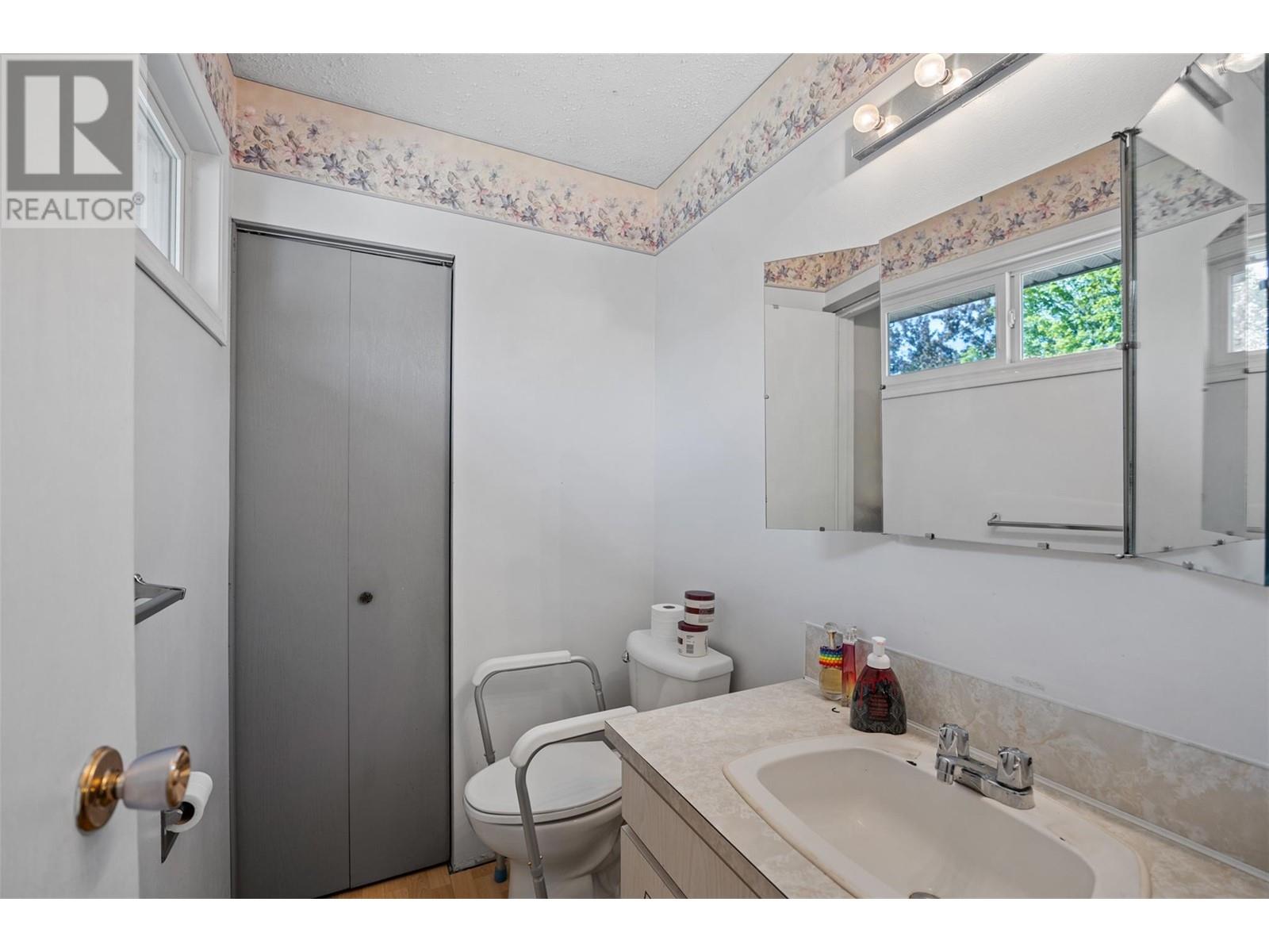 1212 Linthorpe Road, Kamloops, British Columbia  V2B 7S6 - Photo 26 - 10347250